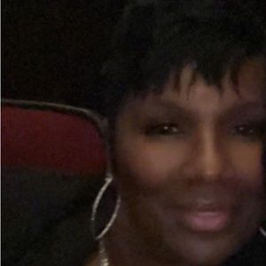 Meet your Posher, Pamela